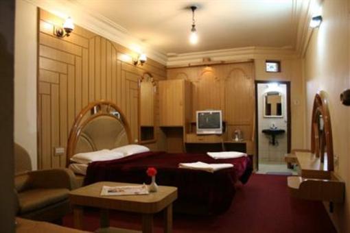 фото отеля Darshan Hotel Ooty