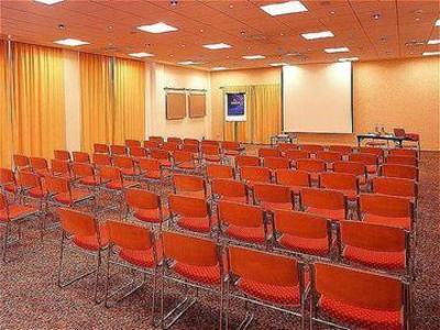фото отеля Novotel Newcastle Airport