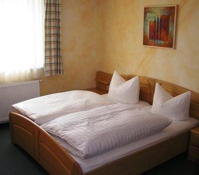 фото отеля Gasthof Adler Zusmarshausen