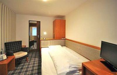 фото отеля Hotel Am Schlosspark Husum