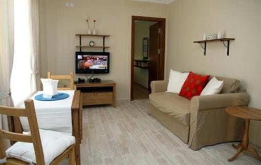 фото отеля Levant Hotel And Aparts Cesme