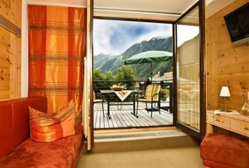 фото отеля Zum Hirschen Hotel Langenfeld