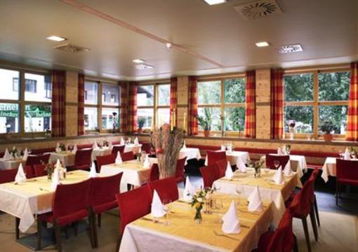 фото отеля Zum Hirschen Hotel Langenfeld