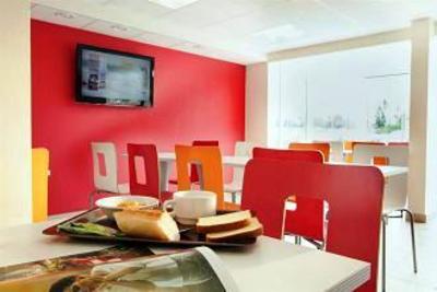 фото отеля Premiere Classe Saint Witz