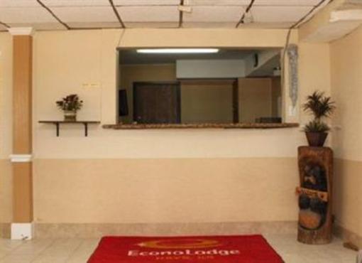фото отеля Econo Lodge Hays