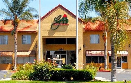 фото отеля GuestHouse International Hotel & Suites
