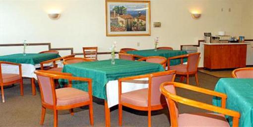 фото отеля GuestHouse International Hotel & Suites