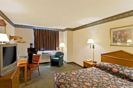 фото отеля Econo Lodge Akron