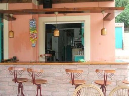 фото отеля Paleo Inn