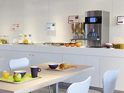 фото отеля Ibis Styles Nimes Gare Centre