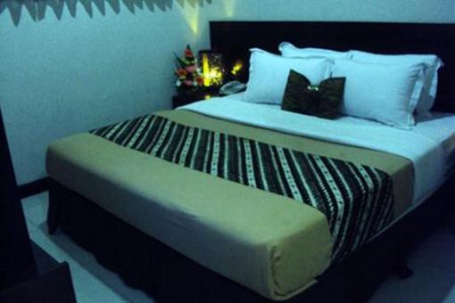 фото отеля Guest House Scarlet Kebon Kawung