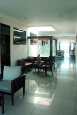 фото отеля Guest House Scarlet Kebon Kawung