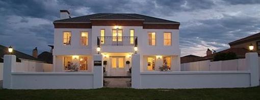 фото отеля Ashbourne Manor Bed & Breakfast Port Elizabeth