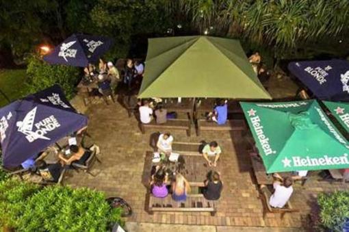 фото отеля Halse Lodge Guesthouse YHA
