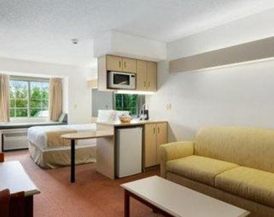 фото отеля Microtel Inn & Suites Seneca Falls