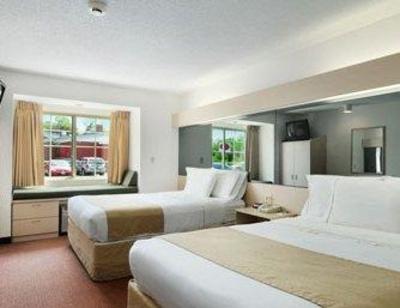 фото отеля Microtel Inn & Suites Seneca Falls