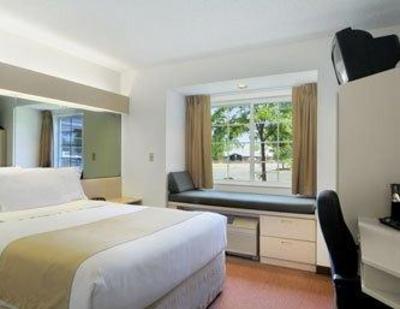 фото отеля Microtel Inn & Suites Seneca Falls