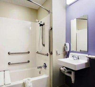 фото отеля Microtel Inn & Suites Seneca Falls