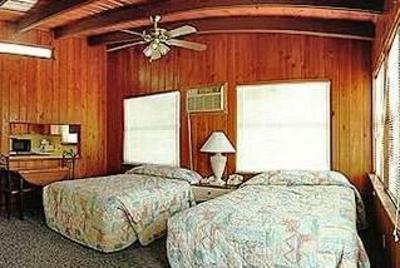 фото отеля Shipwreck Motel