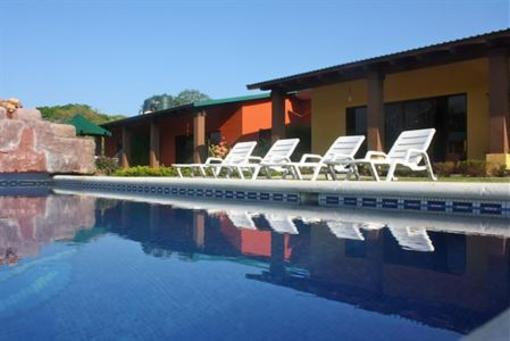 фото отеля Playa Potrero Apartments