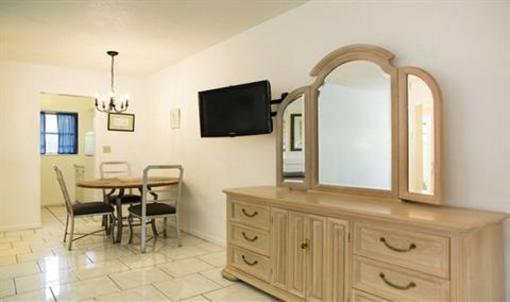 фото отеля Carriage House Resort Motel