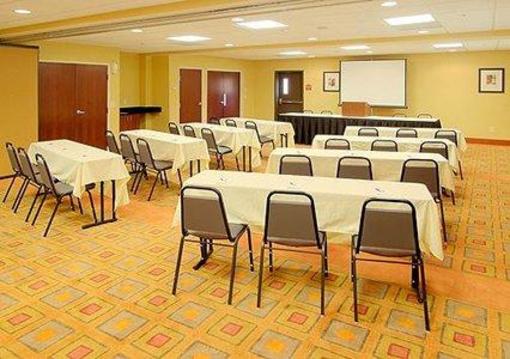фото отеля Comfort Suites Atlanta Airport