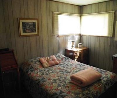 фото отеля Chalkley's Sandy Bay Cottage Resort