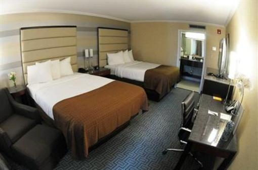 фото отеля Holiday Inn Plainview-Long Island