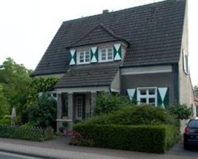 фото отеля Altes Landhaus am Park (Bed & Breakfast)