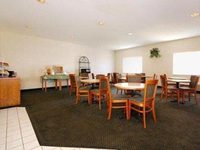 Lincoln Comfort Suites