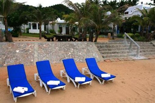 фото отеля Baan Montra Beach Resort Prachuap Khiri Khan