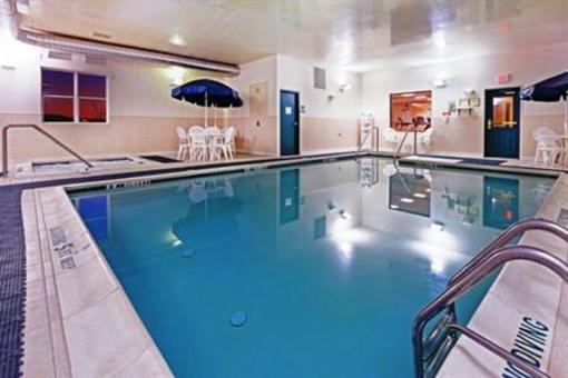 фото отеля Country Inn & Suites Chambersburg