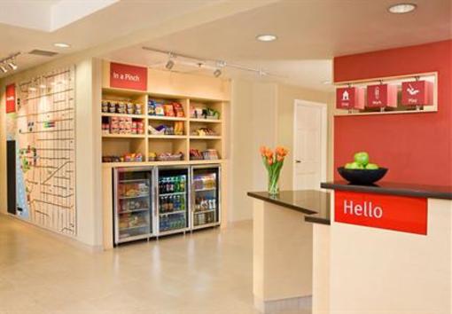 фото отеля TownePlace Suites Los Angeles LAX Manhattan Beach