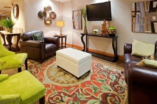 фото отеля Holiday Inn Express Hotel & Suites Brattleboro