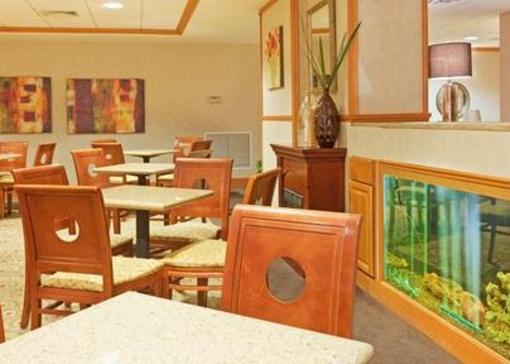 фото отеля Holiday Inn Express Hotel & Suites Brattleboro
