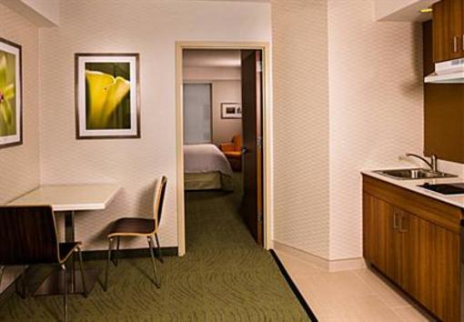 фото отеля SpringHill Suites New York LaGuardia Airport