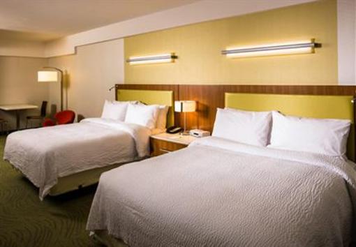 фото отеля SpringHill Suites New York LaGuardia Airport