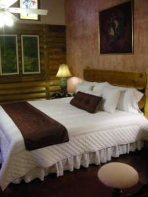 фото отеля Grand Living Bed & Breakfast