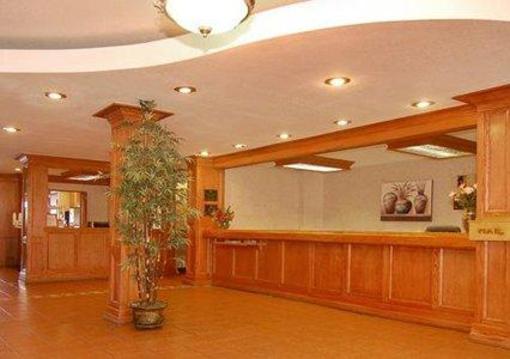 фото отеля Quality Suites Albuquerque