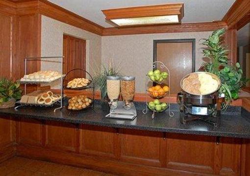 фото отеля Quality Suites Albuquerque
