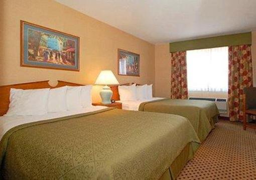 фото отеля Quality Suites Albuquerque