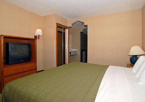 фото отеля Quality Suites Albuquerque