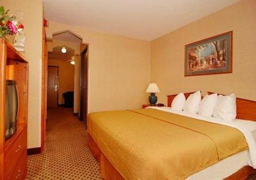 фото отеля Quality Suites Albuquerque