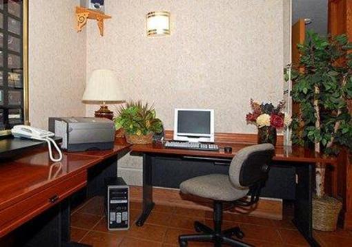 фото отеля Quality Suites Albuquerque