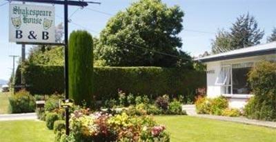 фото отеля Shakespeare House Bed & Breakfast Te Anau