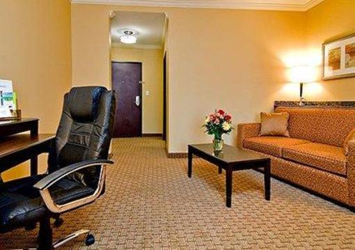 фото отеля Comfort Suites Lawton