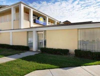 фото отеля Days Inn and Suites Wichita East