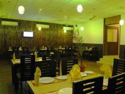 фото отеля Queens Pearl Inn