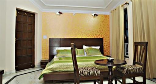 фото отеля Queens Pearl Inn