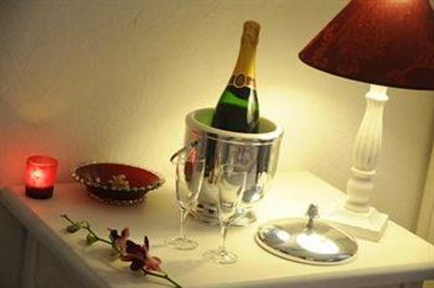 фото отеля Hotel Le Peu Breton